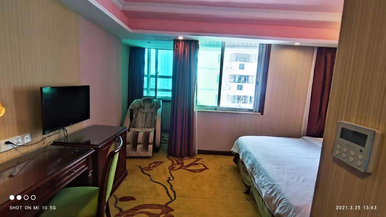 Vienna Hotel Shenzhen Railway station Exterior foto