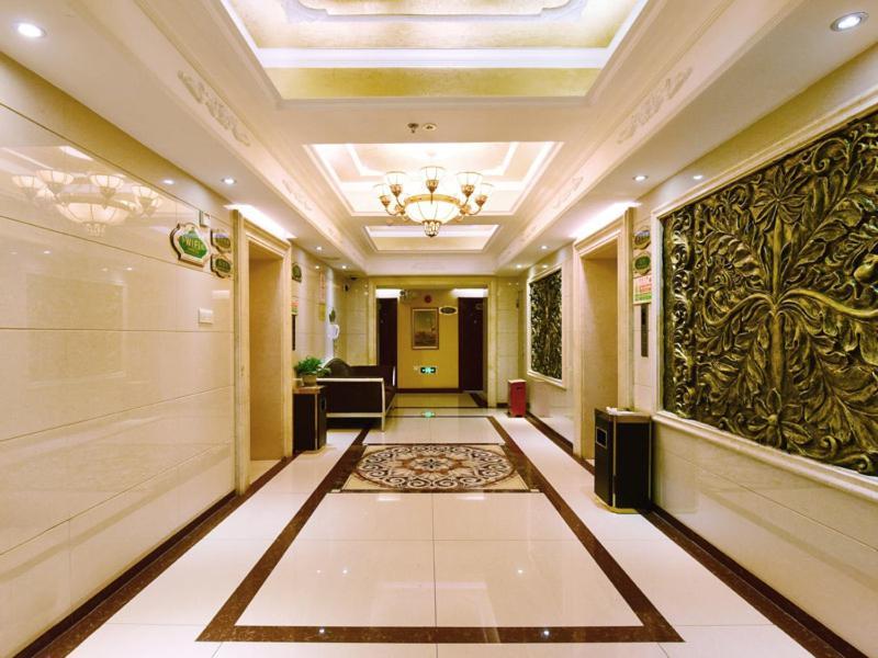 Vienna Hotel Shenzhen Railway station Exterior foto